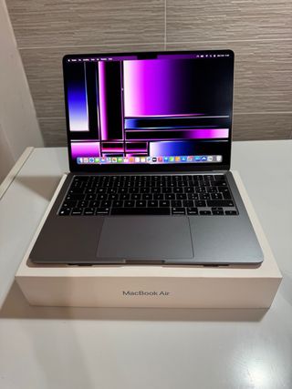 MacBook Air M3 13” - Garanzia attiva