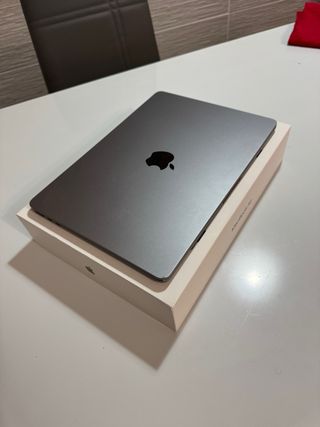 MacBook Air M3 13” - Garanzia attiva