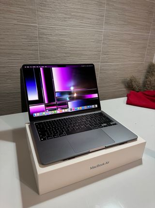 MacBook Air M3 13” - Garanzia attiva