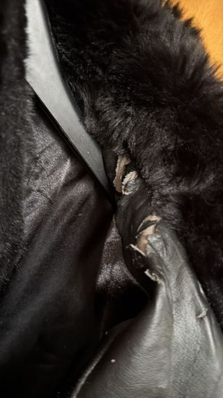 Abrigo de pelo sintético negro talla 40