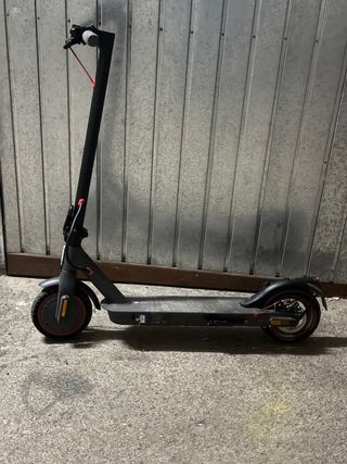 Patinete eléctrico casi nuevo