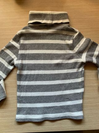 Jersey Stradivarius cuello alto rayas