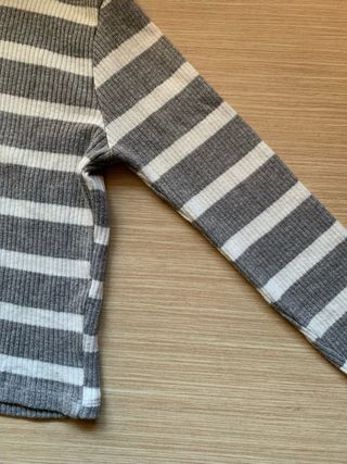 Jersey Stradivarius cuello alto rayas