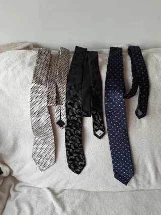 Corbatas de seda El Corte Inglés. De seda natural