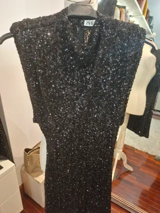 Vestido lentejuelas Zara hombreras Talla XS