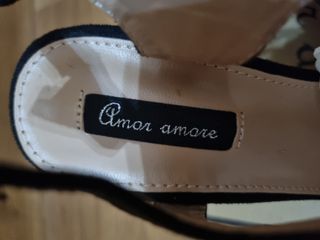 Sandalias tacón terciopelo negro Amor Amore