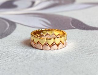 Conjunto anillos amor y corazones