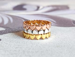 Conjunto anillos amor y corazones