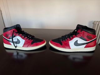 Nike Air Jordan Rojas y Negras