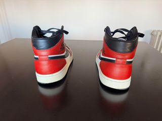 Nike Air Jordan Rojas y Negras