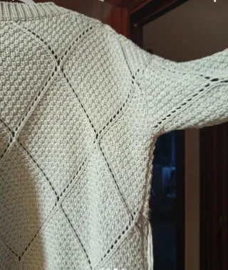 Jersey gris y blanco talla L