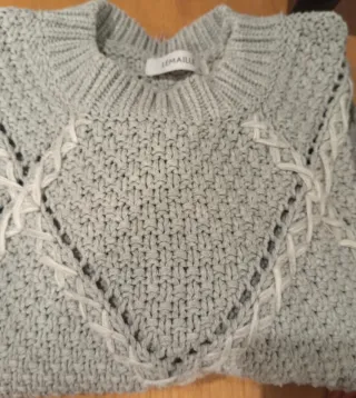 Jersey gris y blanco talla L