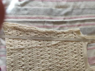 Chaleco juvenil con bolsillos de corazón