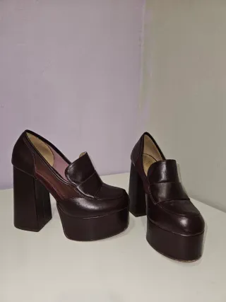 Tacones de plataforma marrones