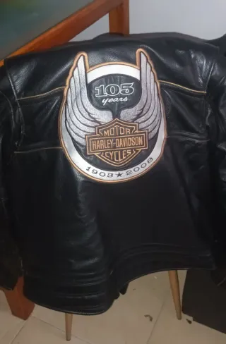 Chaqueta Harley-Davidson Piel Negra 105 Años