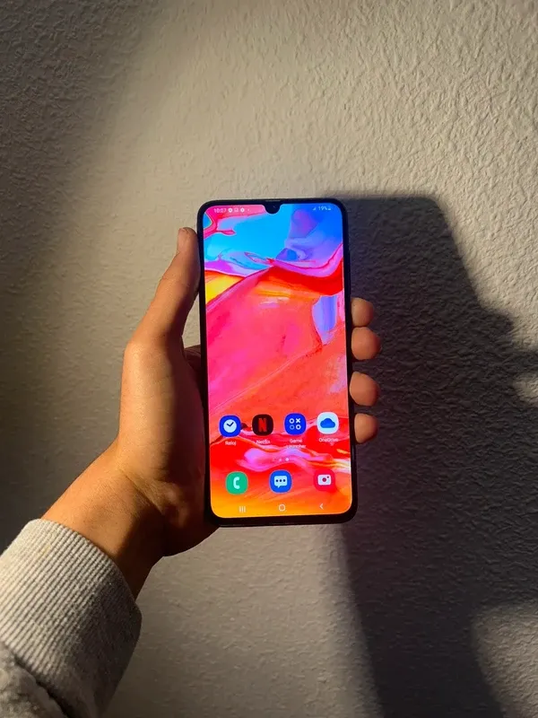 Samsung Galaxy A70