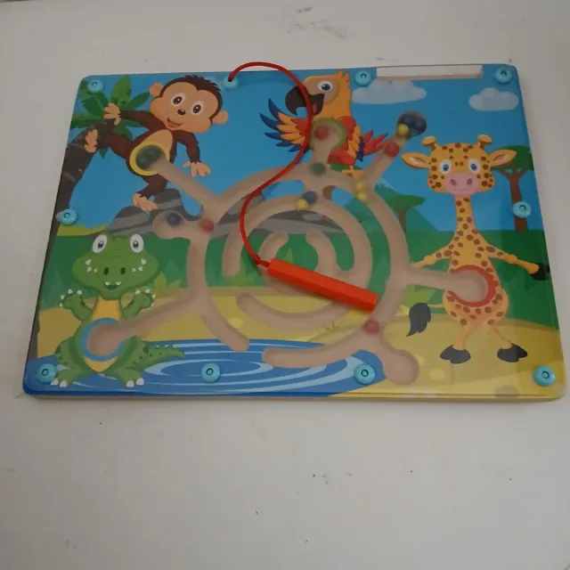 Gioco di labirinto in legno con animali