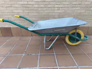 Carretilla de obra 90 litros gris galvanizada