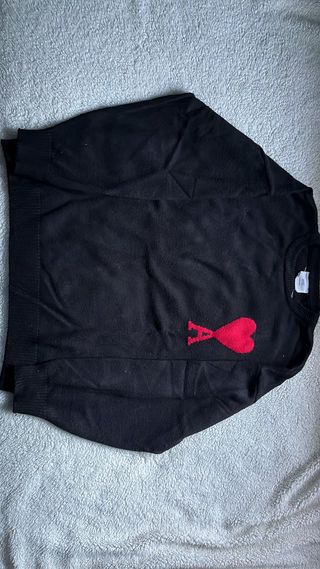 Jersey Ami Paris Negro Corazón Rojo