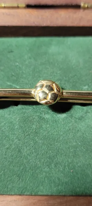 Pasador de corbata chapado en oro, marca Liney