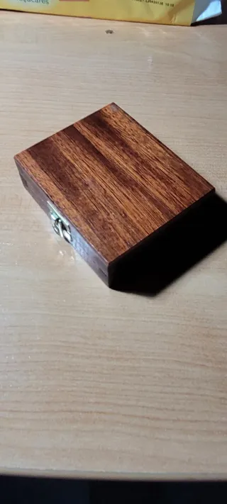 Pasador de corbata chapado en oro, marca Liney