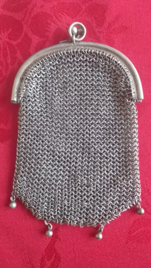Carteira antiga de malha prateada