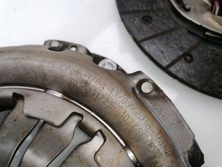 KIT EMBRAGUE DACIA SANDERO (3)