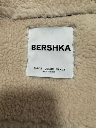 Cazadora polipiel negra con borreguito