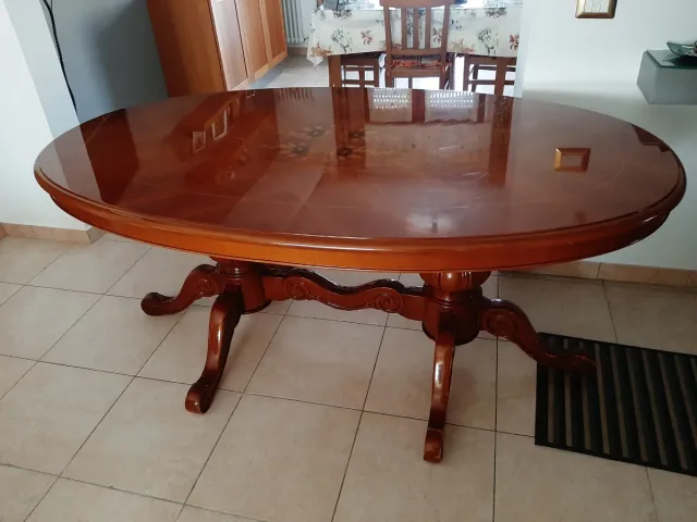 Tavolo Ovale Legno Massello Intarsiato