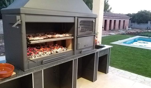 Griglia in metallo per barbecue
