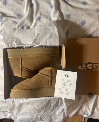 Botas UGG Tazz Talla 38 Nuevas