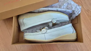 Zapatos de piel Pink Dessert Piel Blanco y Dorado