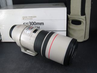 Canon EF 300mm f4 IS USM