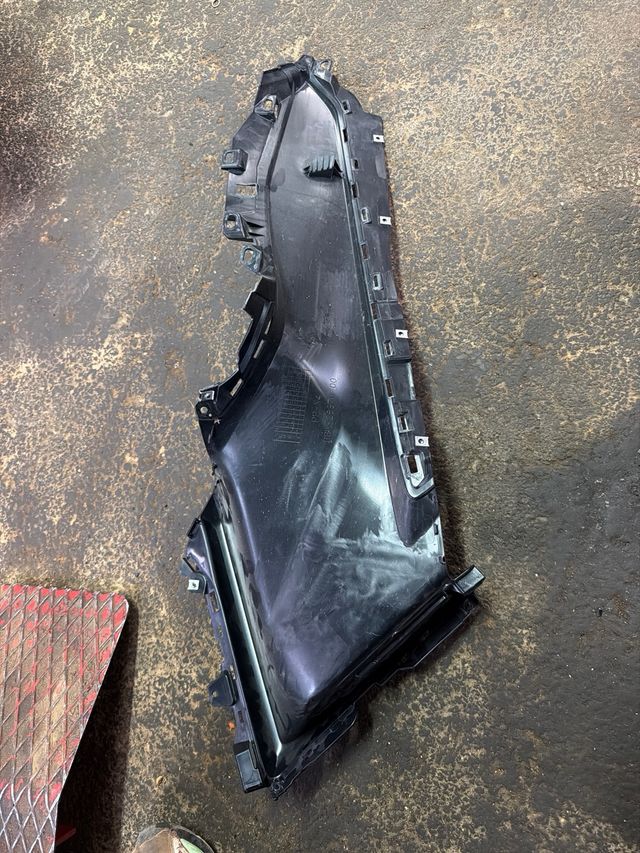 Tapa lateral derecha T-Max 560 2023