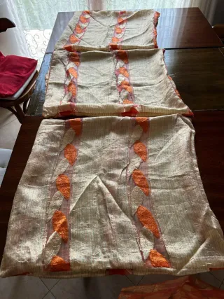 4 Tende + 2 tende a pacchetto e 4 copricuscini