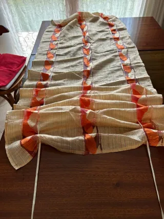 4 Tende + 2 tende a pacchetto e 4 copricuscini