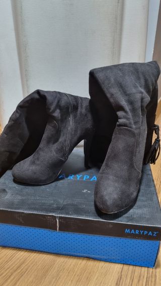 Botas Marypaz Tacon Terciopelo Negro