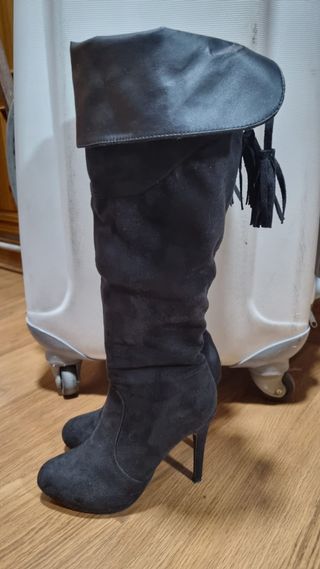 Botas Marypaz Tacon Terciopelo Negro