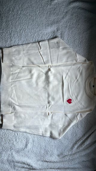 Jersey beige con corazón roto