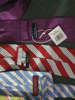 Corbatas de marca Varillas todo 30€