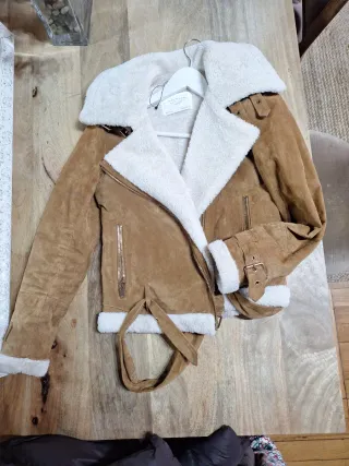 Chaqueta Biker Zara efecto ante