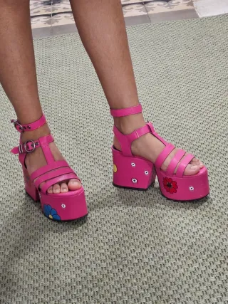 Tacones plataforma flores rosa