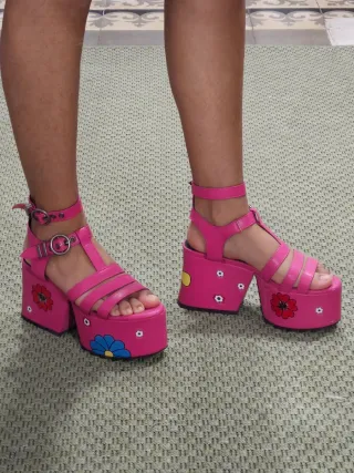 Tacones plataforma flores rosa