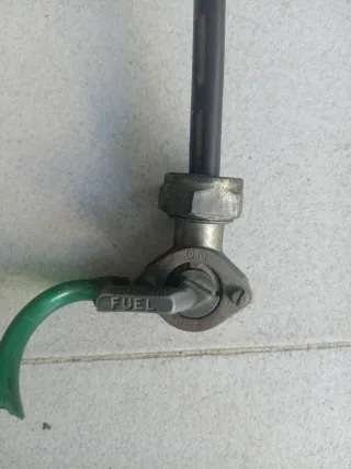 Grifo Gasolina Gilera Dakota 350