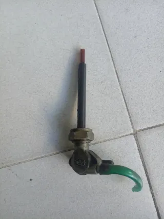Grifo Gasolina Gilera Dakota 350