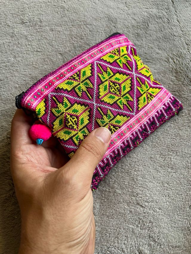 Bolsita monedero bordada tribal