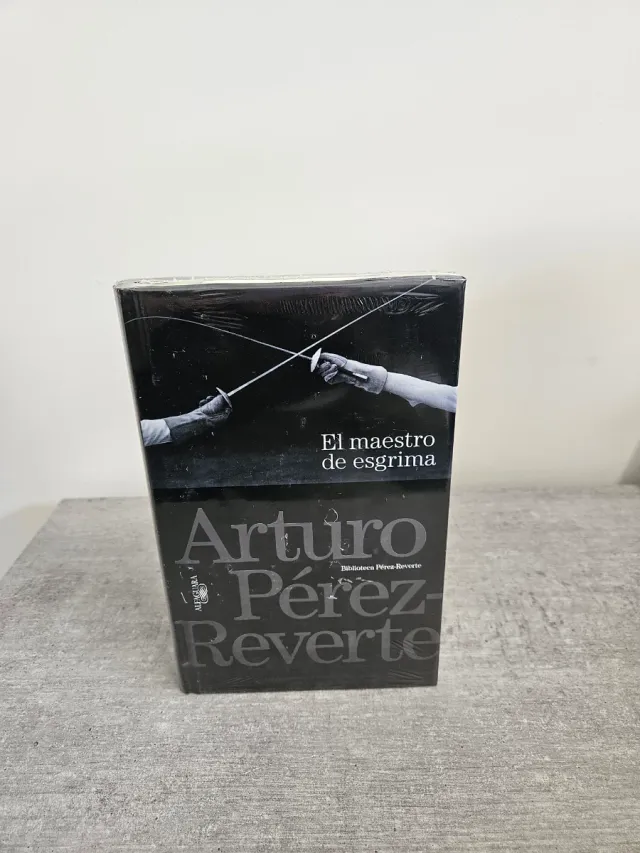 Biblioteca Pérez- Reverte.