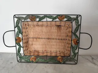 Bandeja Vintage Mimbre y Metal Decorada.