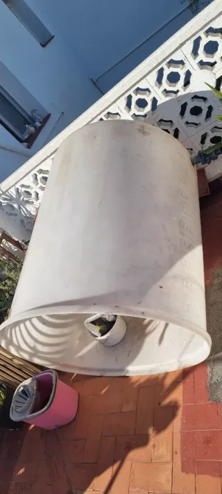 Bomba de agua y accesorios campo