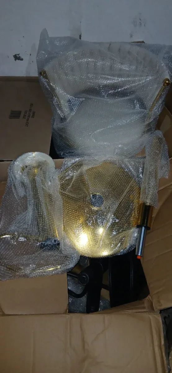 Juego 2 Sillas Vintage Beige y Doradas